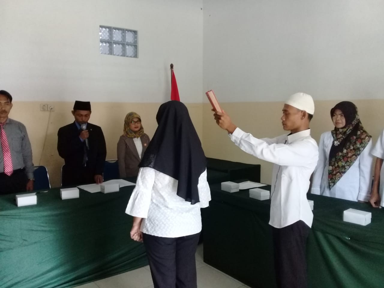 Bawaslu Kabupaten Tegal Lantik Pengganti Antar Waktu Panwascam Dukuhwaru