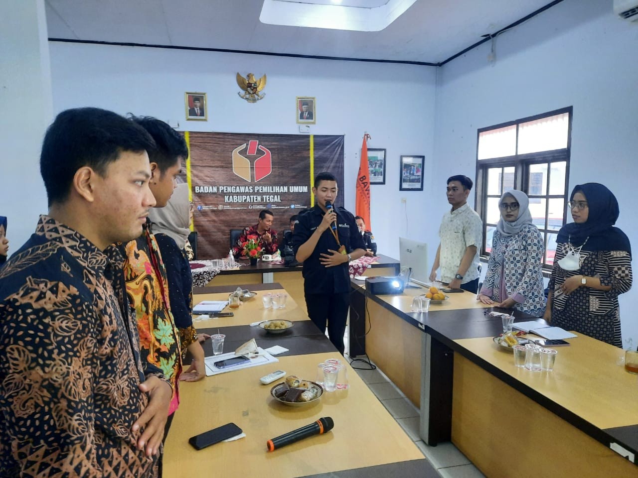 Hadirkan Tim Humas Bawaslu Jateng, Pelatihan Public Speaking dan Broadcasting Digelar