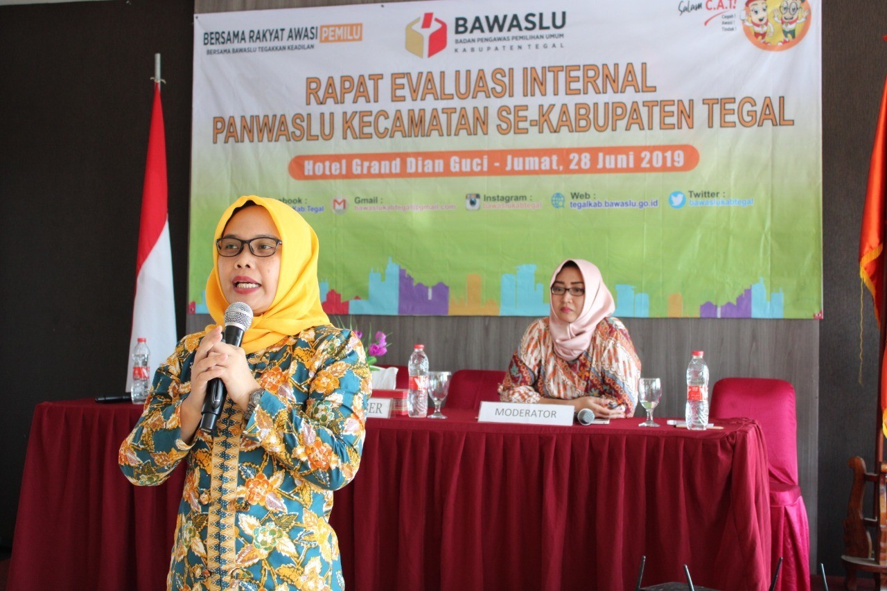 Bawaslu Kabupaten Tegal, Gelar Rapat Evaluasi Internal Panwaslucam