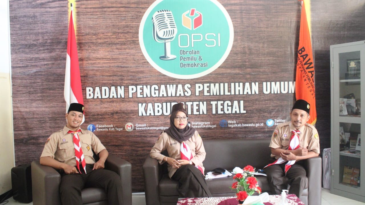 Bawaslu Kabupaten Tegal Mengenalkan Saka Adhyasta Pemilu Melalui Giat Live OPSI (Obrolan Pemilu dan Demokrasi)