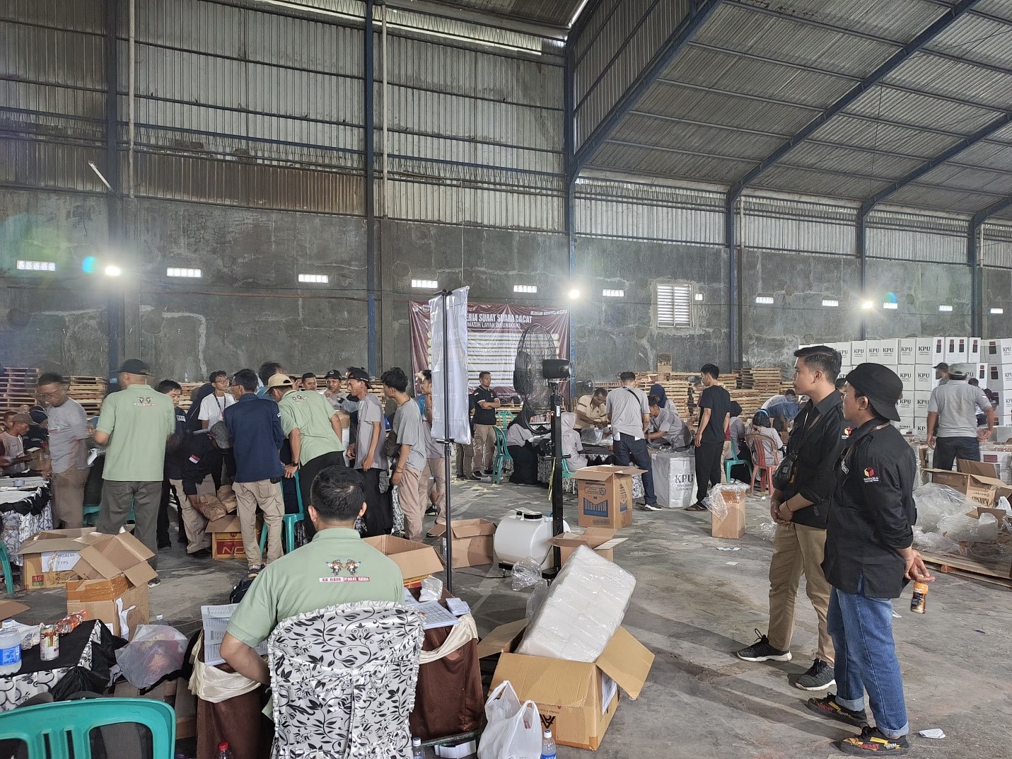 Panwaslu Jatinegara Lakukan Pengawasan Logistik Pemilihan Serentak 2024