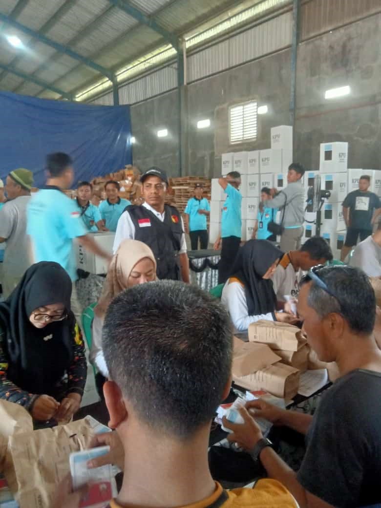 Panwas Kedungbanteng Pengawasan Logistik KPU 