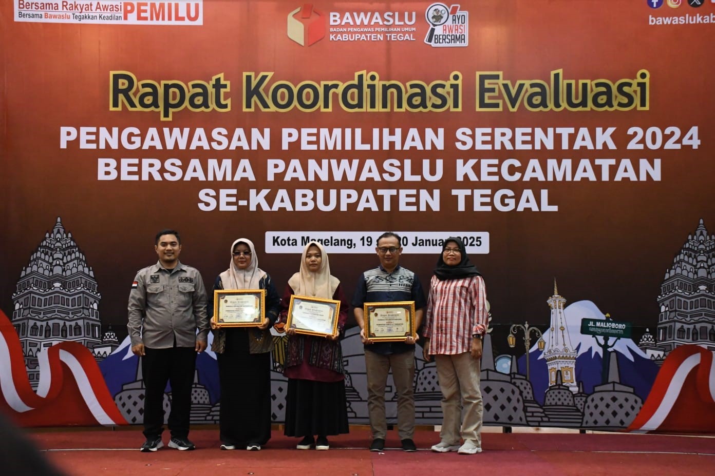Dorong Kualitas Pengawasan Bawaslu Kab.Tegal Gelar Rapat Koordinasi Evaluasi Pengawasan Pemilihan Serentak 2024.
