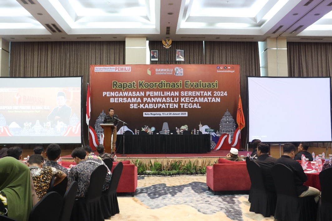 Pasca Pemilihan Serentak 2024 Bawaslu Kabupaten Tegal adakan Rapat Koordinasi Evaluasi Bersama Panwaslu Kecamatan.