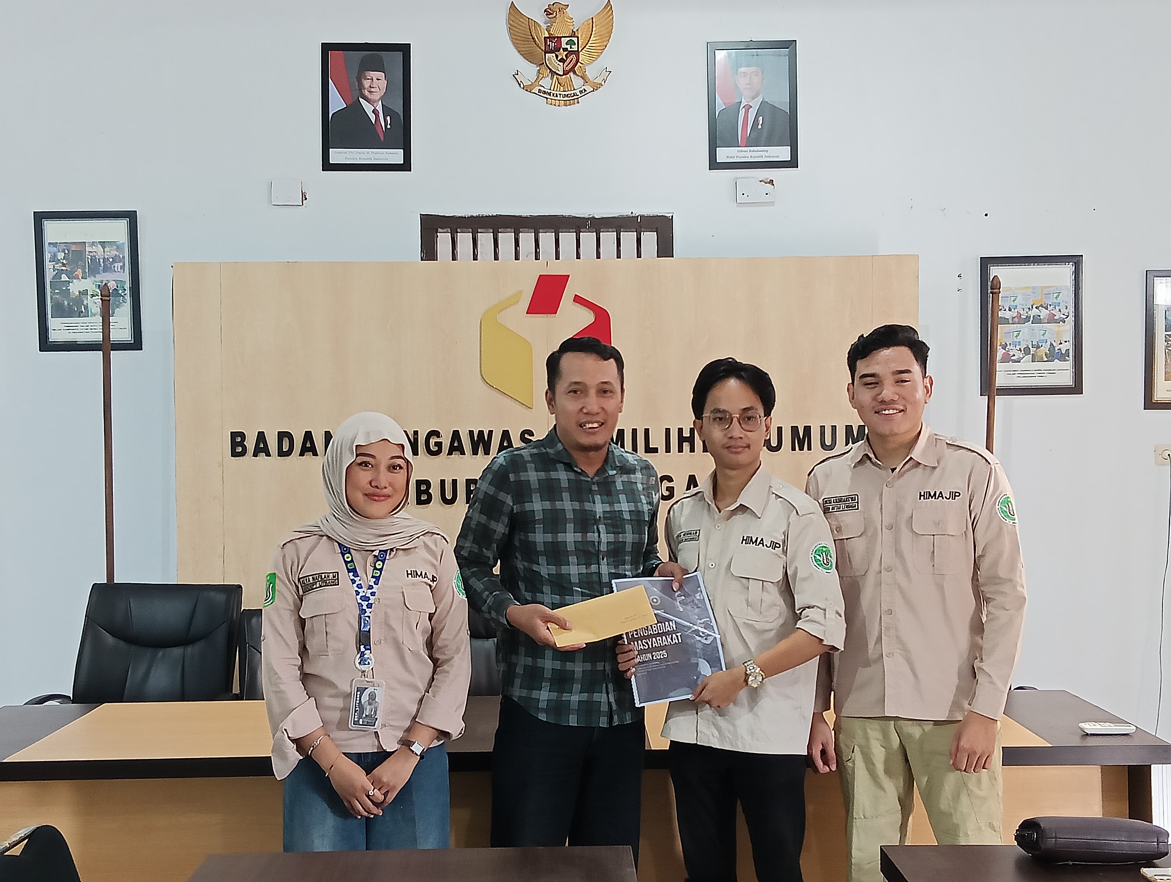 Bawaslu Kabupaten Tegal Terima Audiensi Dari Himpunan Mahasiswa Jurusan Ilmu Politik (HIMAJIP) Universitas Nasional Jakarta.