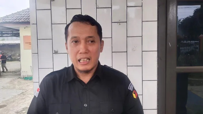 Ketua Bawaslu Kabupaten Tegal, Harpendi Dwi Pratiwi saat ditemui awak media usai kegiatan tasyakuran HUT ke 17 Bawaslu RI dikantornya, Selasa 15 April 2025 /PR Pantura.