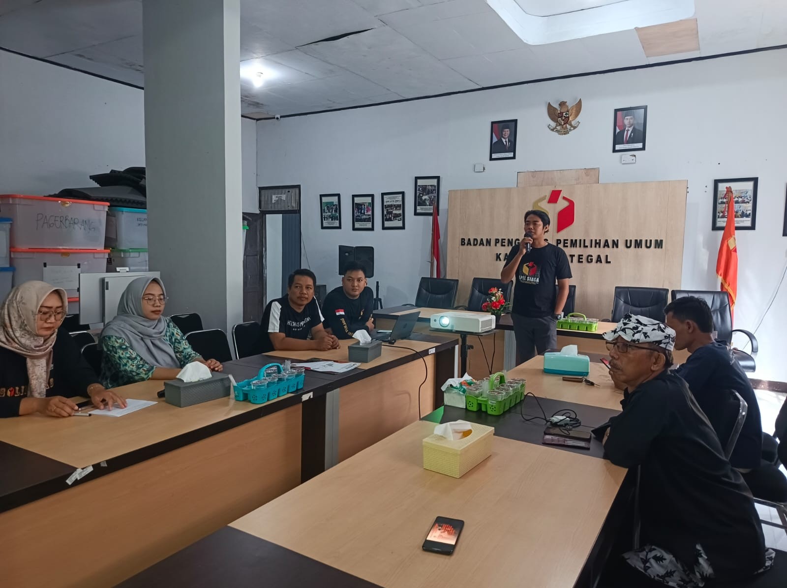Bawaslu Kabupaten Tegal Adakan Kegiatan Bimbingan Teknis Tata Cara Penginputan Daftar Informasi Publik (DIP)