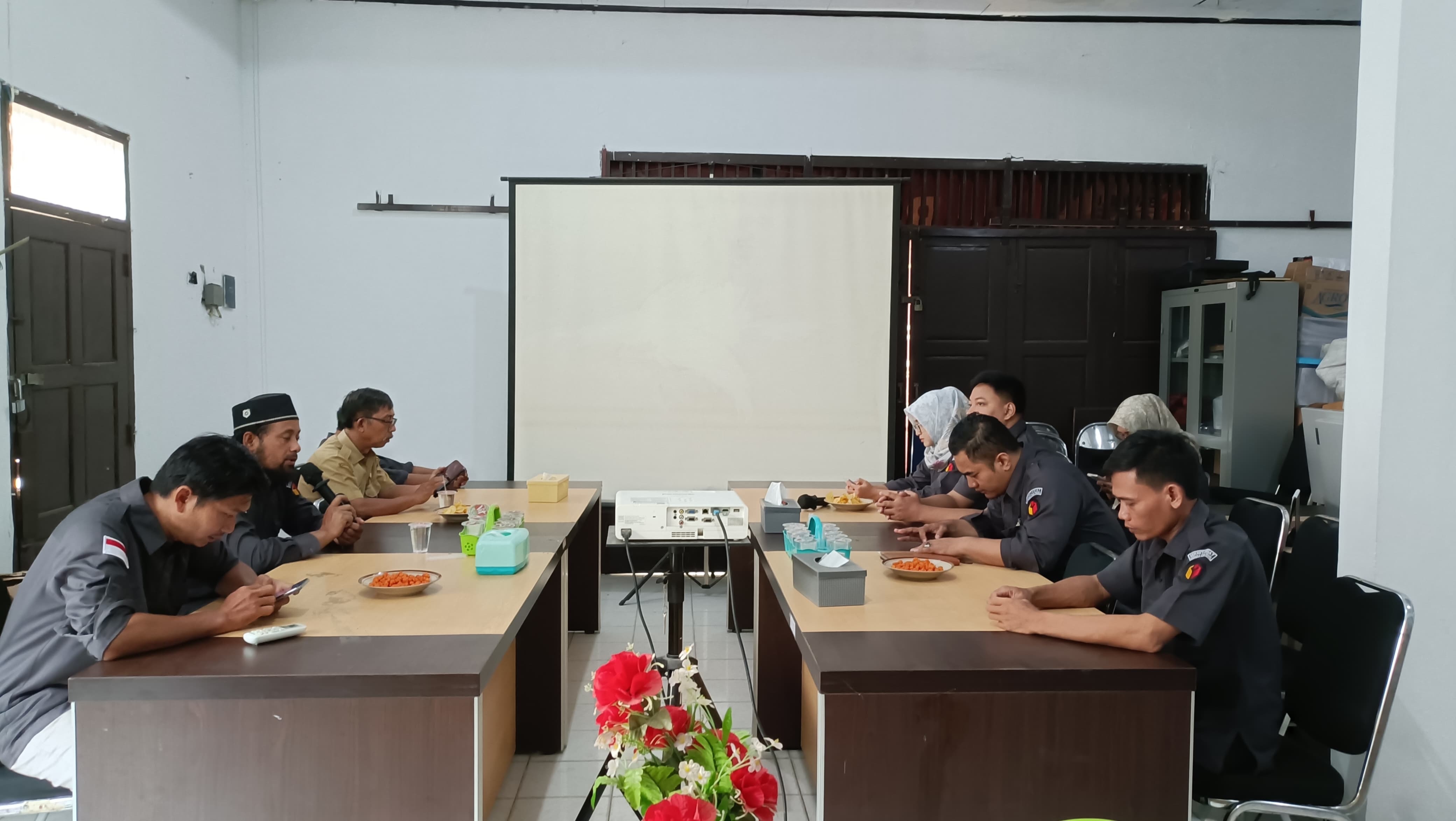 Bawaslu Kabupaten Tegal Adakan Rapat Pengelolaan Kearsipan