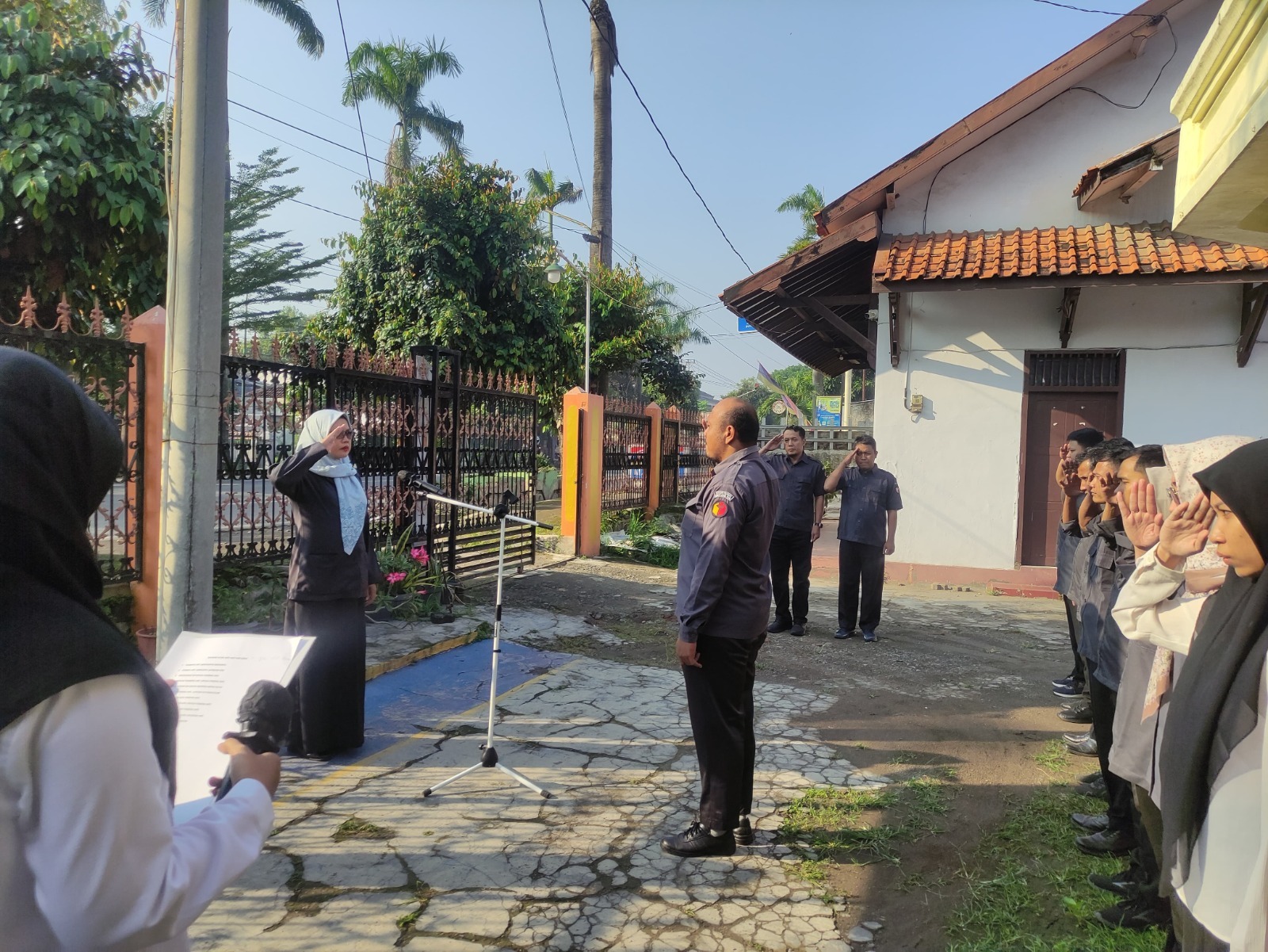 Kordiv Pencegahan, Parmas & Humas Pimpin Apel Pagi Bawaslu Kabupaten Tegal 