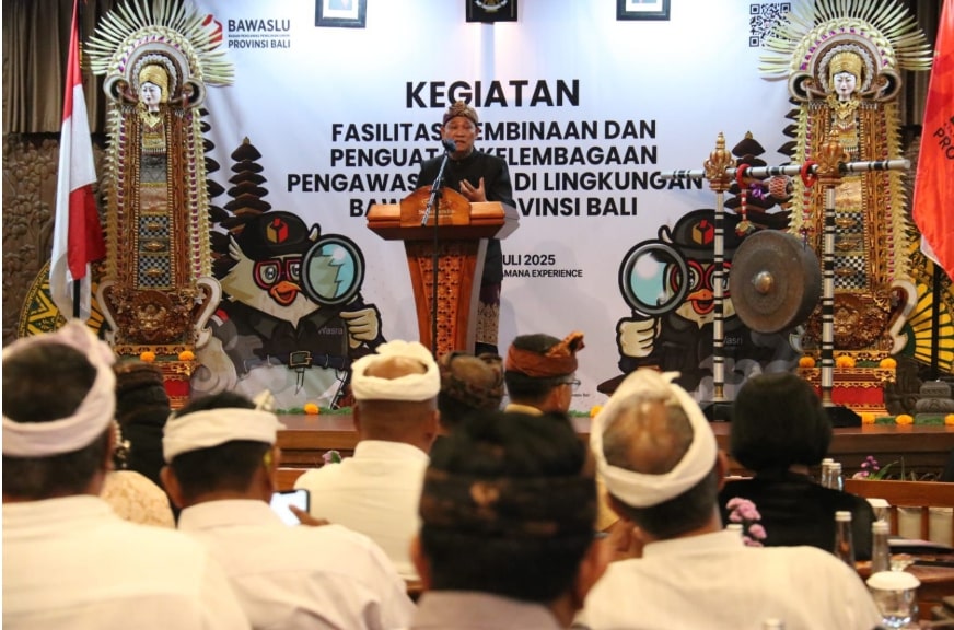 Anggota Bawaslu Totok Hariyono membuka Kegiatan Penguatan Kelembagaan Pengawas Pemilu di Bali, Jumat (25/7/2025)/Foto: Humas Bawaslu Prov Bali