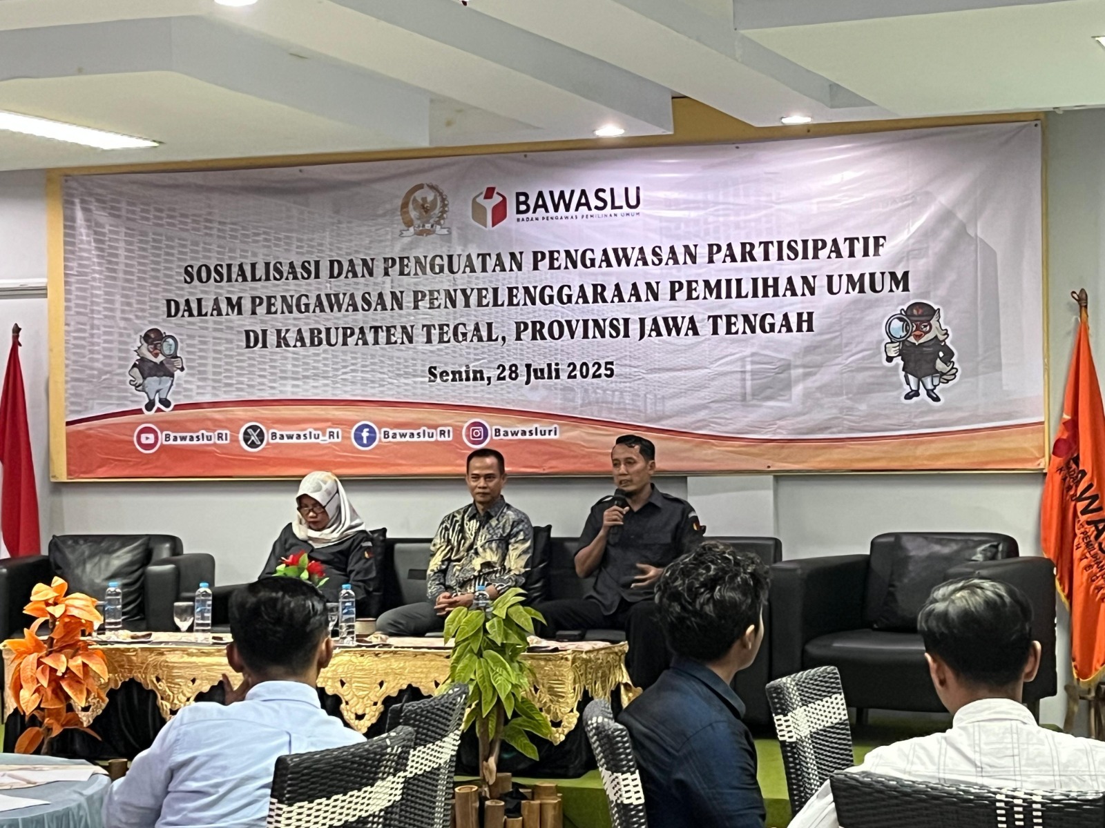 Bawaslu Kabupaten Tegal Sampaikan Sambutan dalam Sosialisasi Pengawasan Partisipatif Pemilu