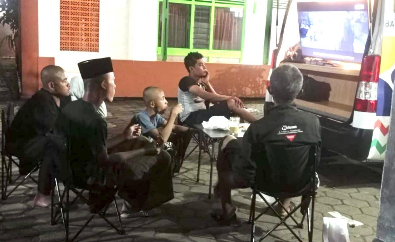 Mobil Pojok Pengawasan Bawaslu Kab. Tegal Hadir di Rumah Tahfiz Al-Amiriyah Desa Kambangan