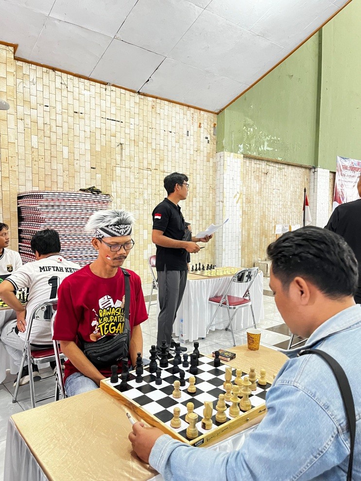 Bawaslu Kabupaten Tegal ikuti Cabor Catur di Ajang Merdeka Fest 2025 