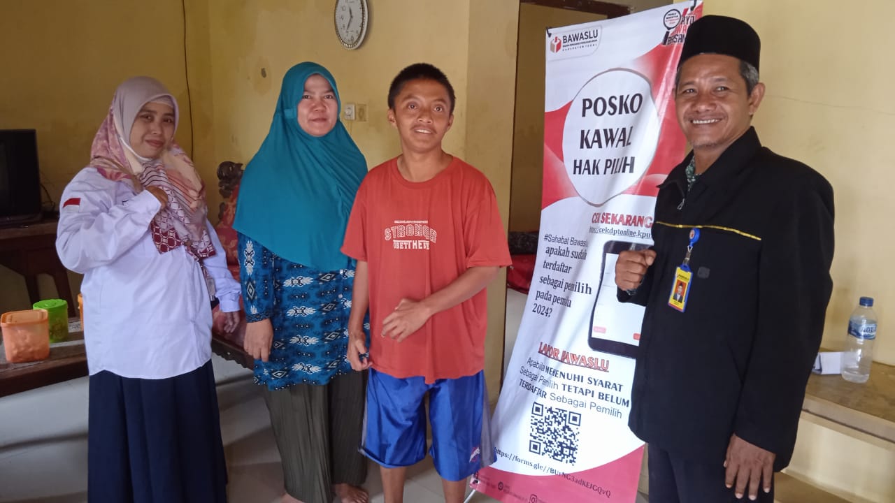 patroli kawal hak pilih panwaslu kec. suradadi