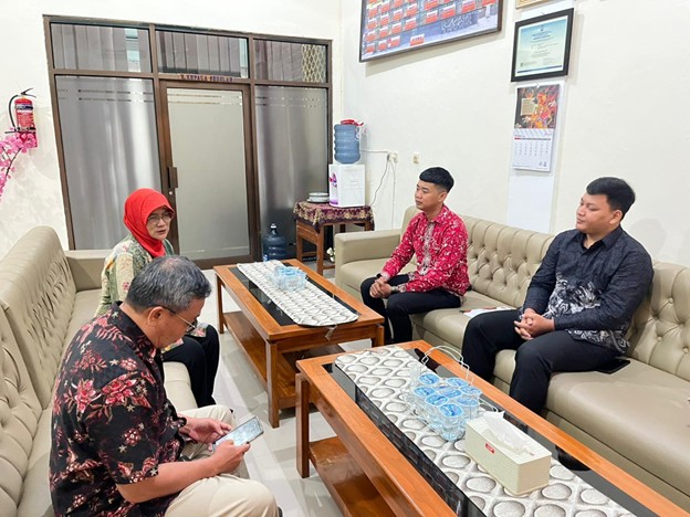 Bangun Kesadaran Demokrasi Sejak Dini, Bawaslu Kabupaten Tegal Audiensi dengan SMAN 1 Kramat