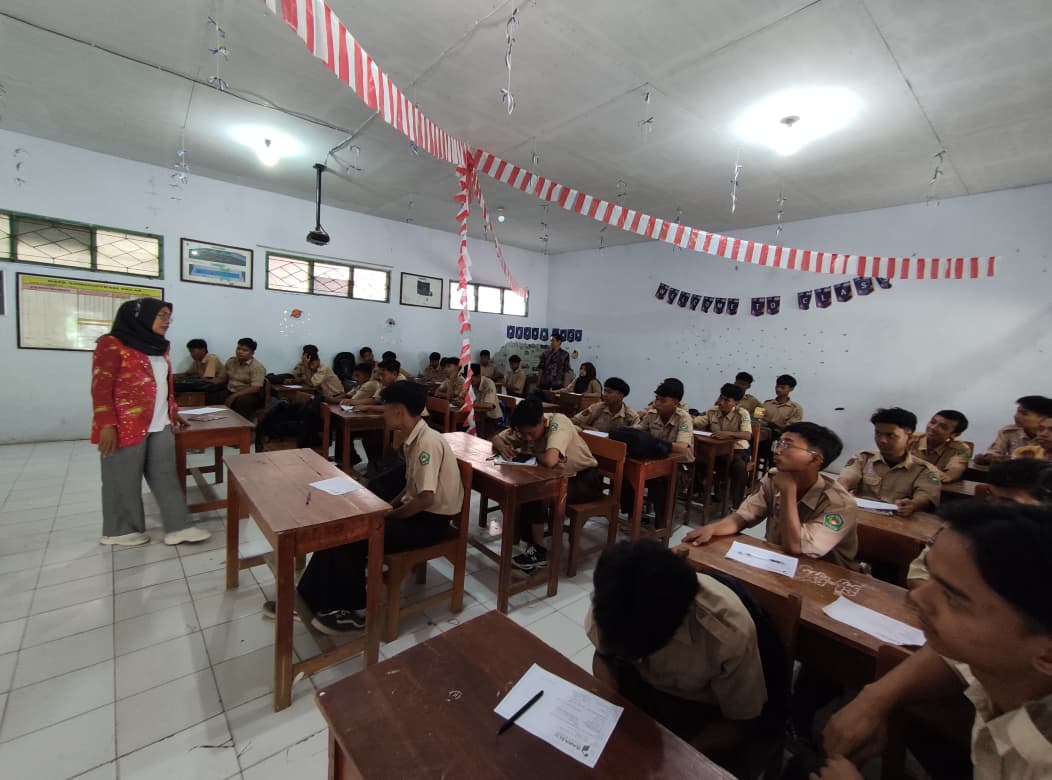 Bawaslu Kabupaten Tegal Gandeng SMK Ma’arif NU Talang, Tanamkan Nilai Pengawasan Sejak Dini Lewat Soswatif