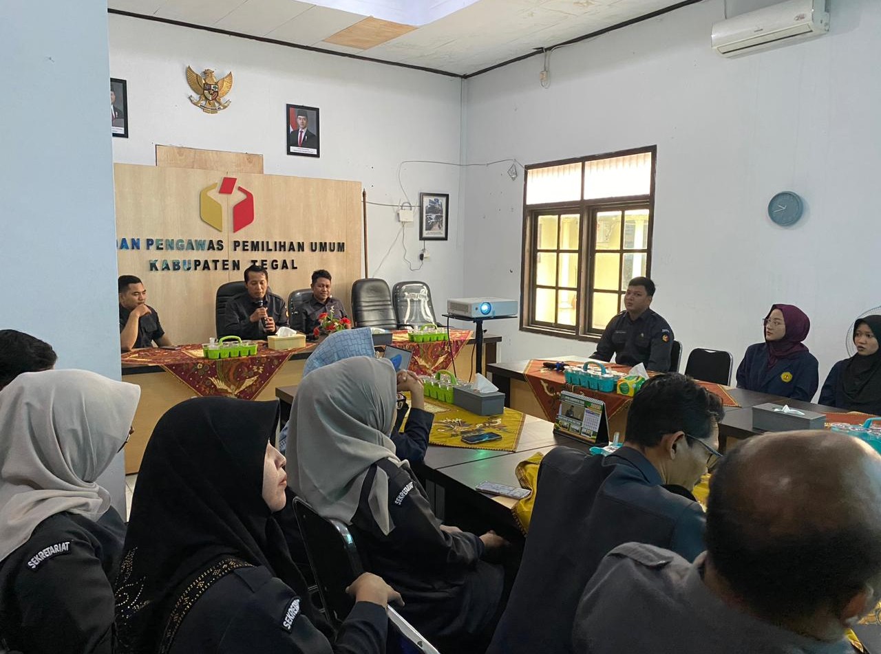 Bawaslu Kabupaten Tegal Gelar Rapat Internal Awal Pekan, Bahas Agenda Kerja dan Evaluasi Kegiatan