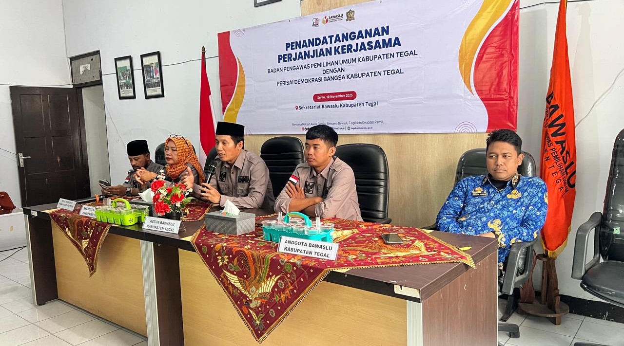 Bawaslu Kabupaten Tegal Gelar Rapat Internal Sekaligus Persiapkan Sejumlah Kegiatan di Momen Hari Pahlawan Nasional 2025