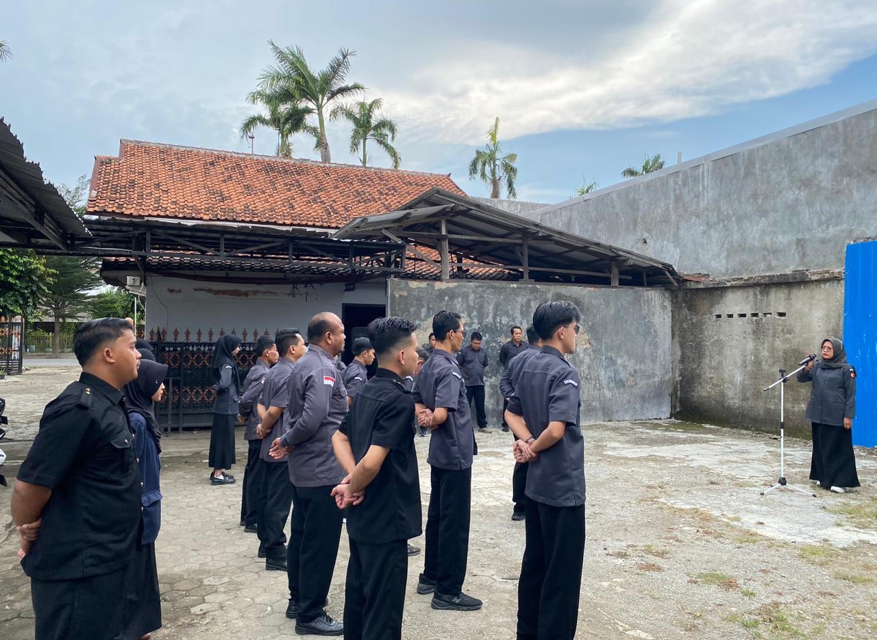 Sri Anjarwati Ajak Jajaran Bawaslu Kabupaten Tegal Bekerja dengan Semangat Kepahlawanan