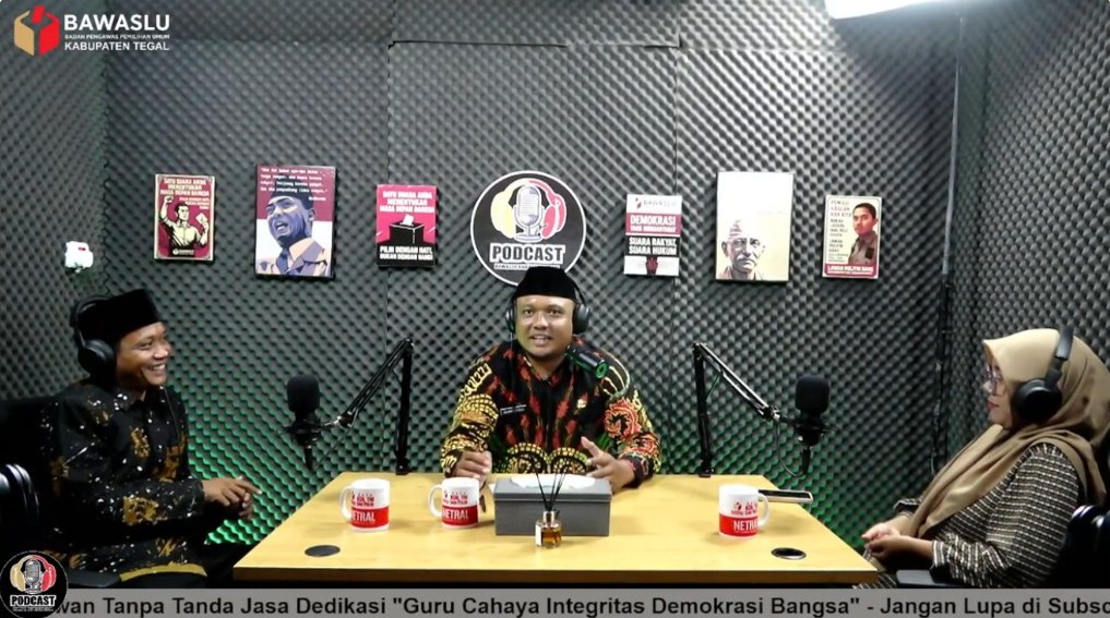 Bawaslu Tegal Gelar Podcast Spesial Hari Pahlawan: Merajut Integritas dari Ruang Kelas 