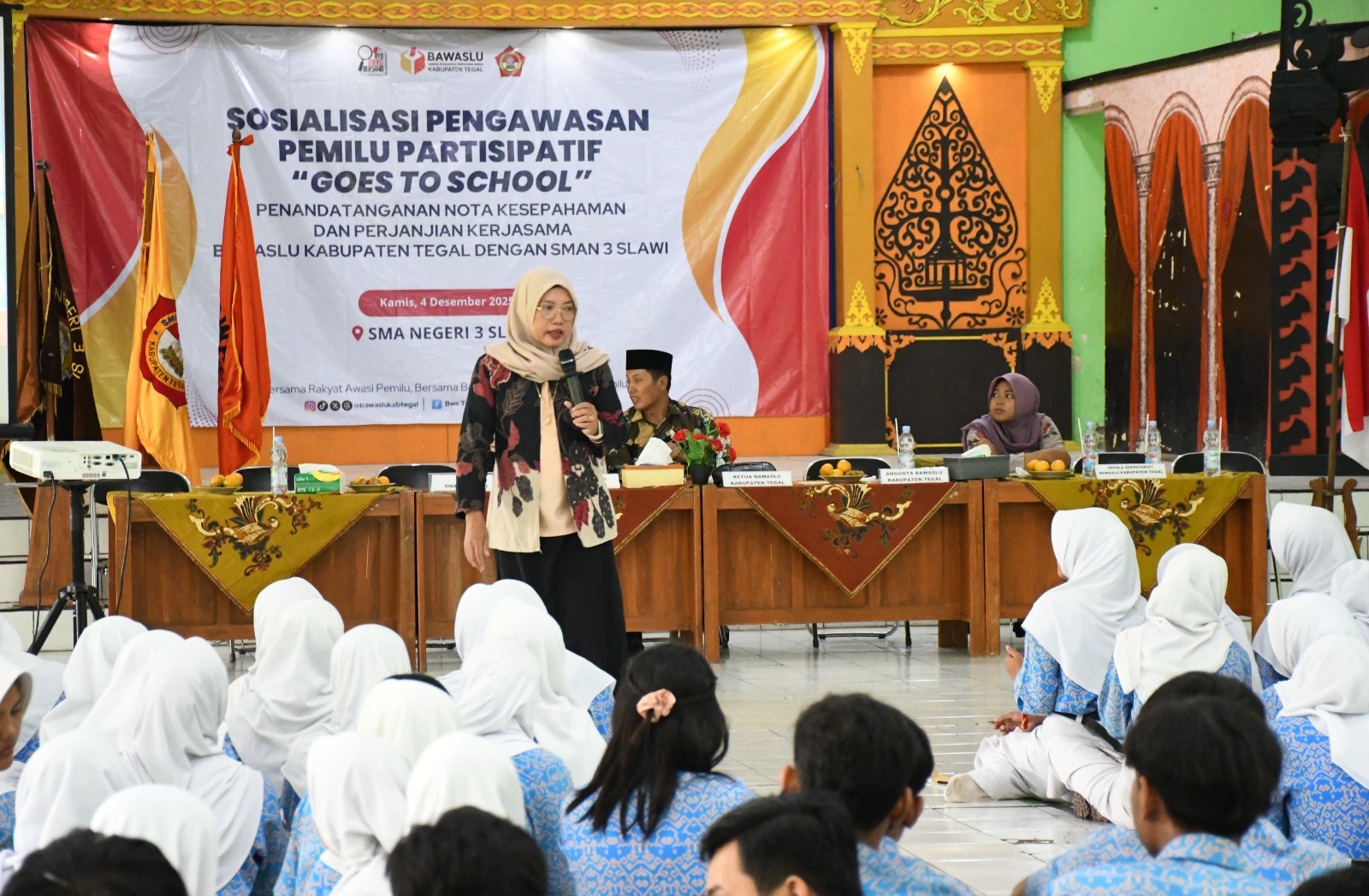 Generasi Z Melek Pemilu! Bawaslu Goes To School Hadir di SMA 3 Slawi