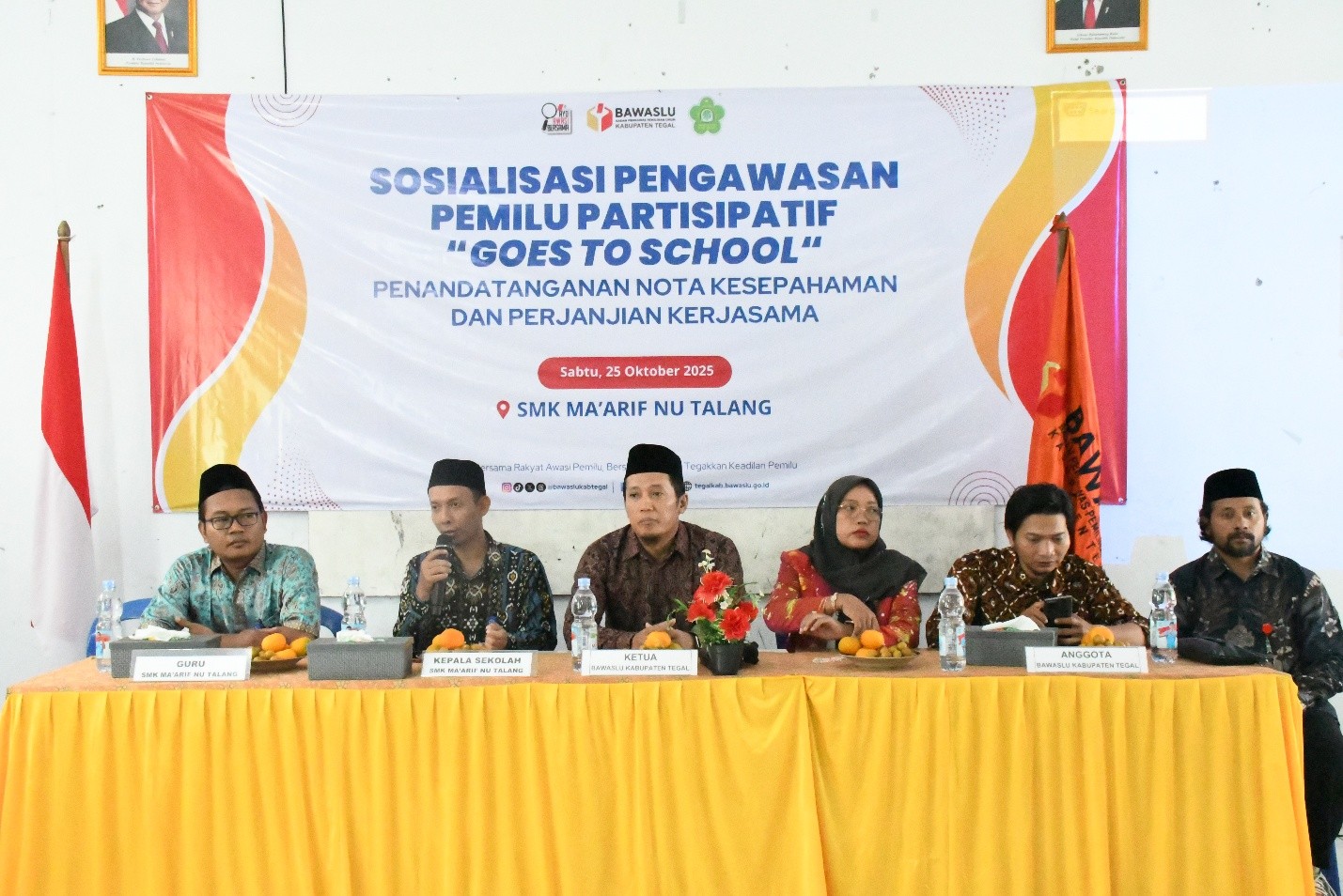 Bawaslu Kabupaten Tegal Laksanakan Sosialisasi Pengawasan Pemilu Partisipatif di SMK Ma’arif NU Talang
