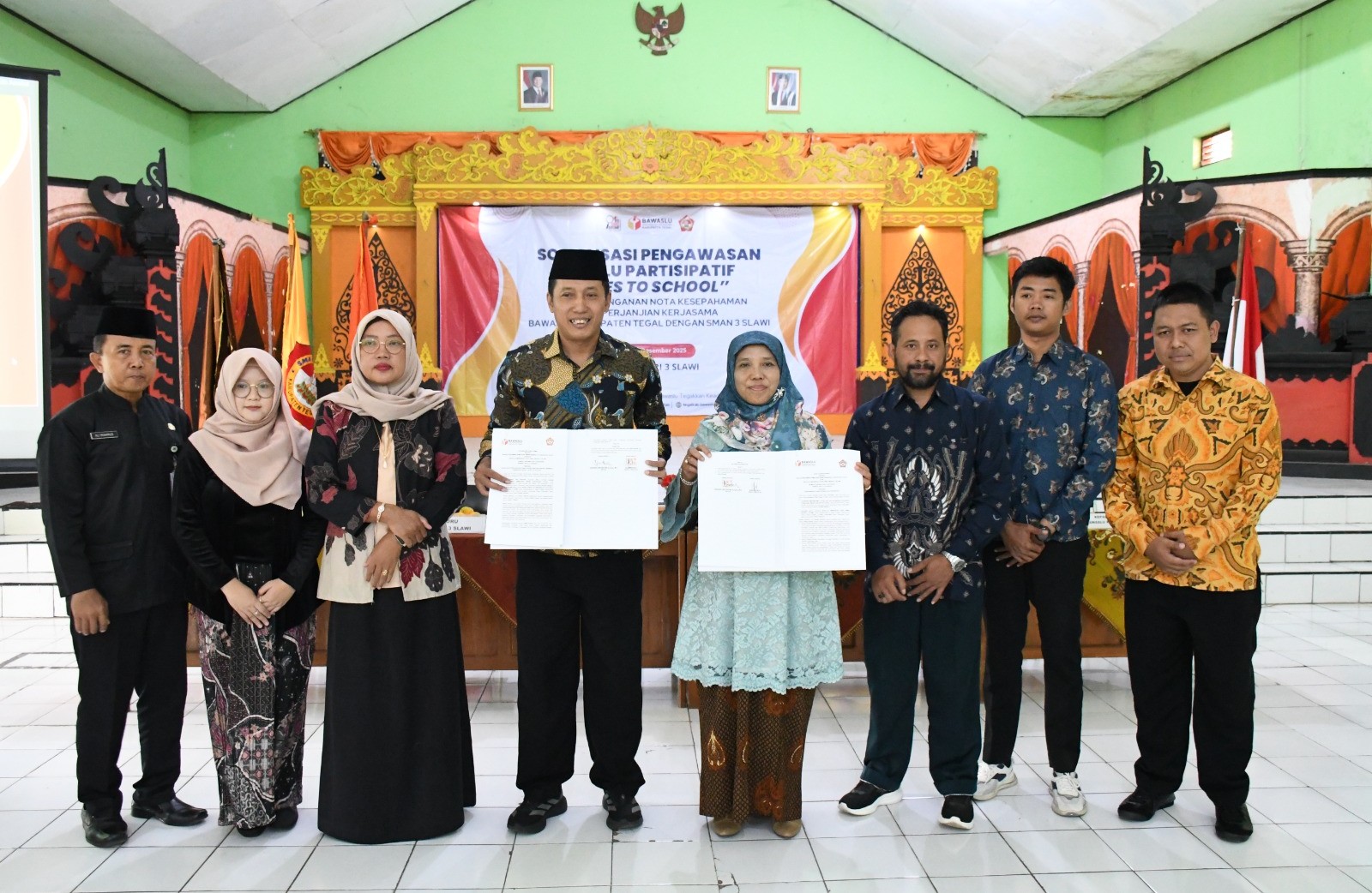Bawaslu Goes to School: MoU dengan SMA N 3 Slawi Siapkan Pemilih Pemula 2029