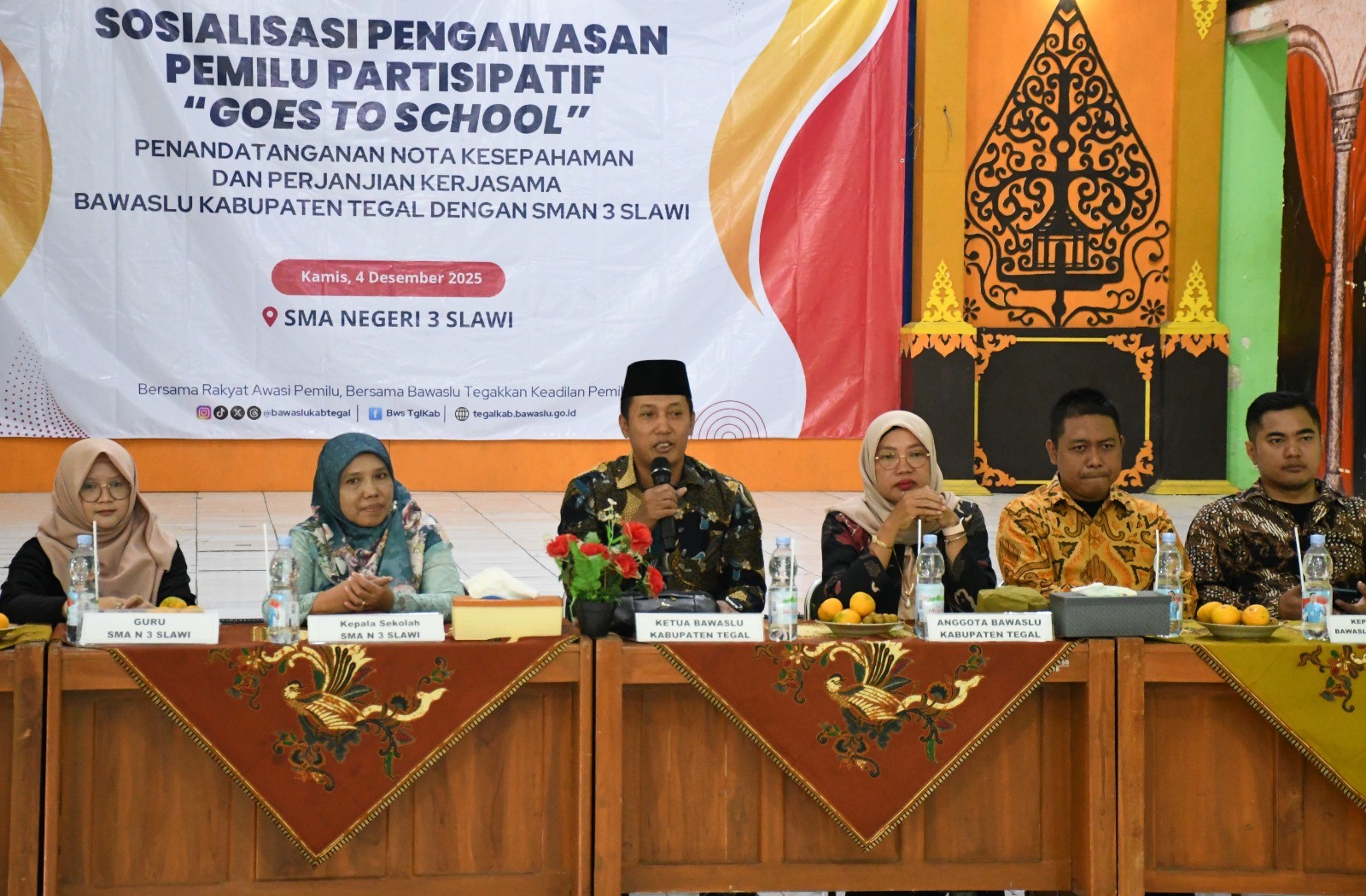 Buta Politik Lebih Berbahaya: Ketua Bawaslu Kabupaten Tegal Ajak Siswa SMA 3 Slawi Melek Demokrasi Sejak Dini