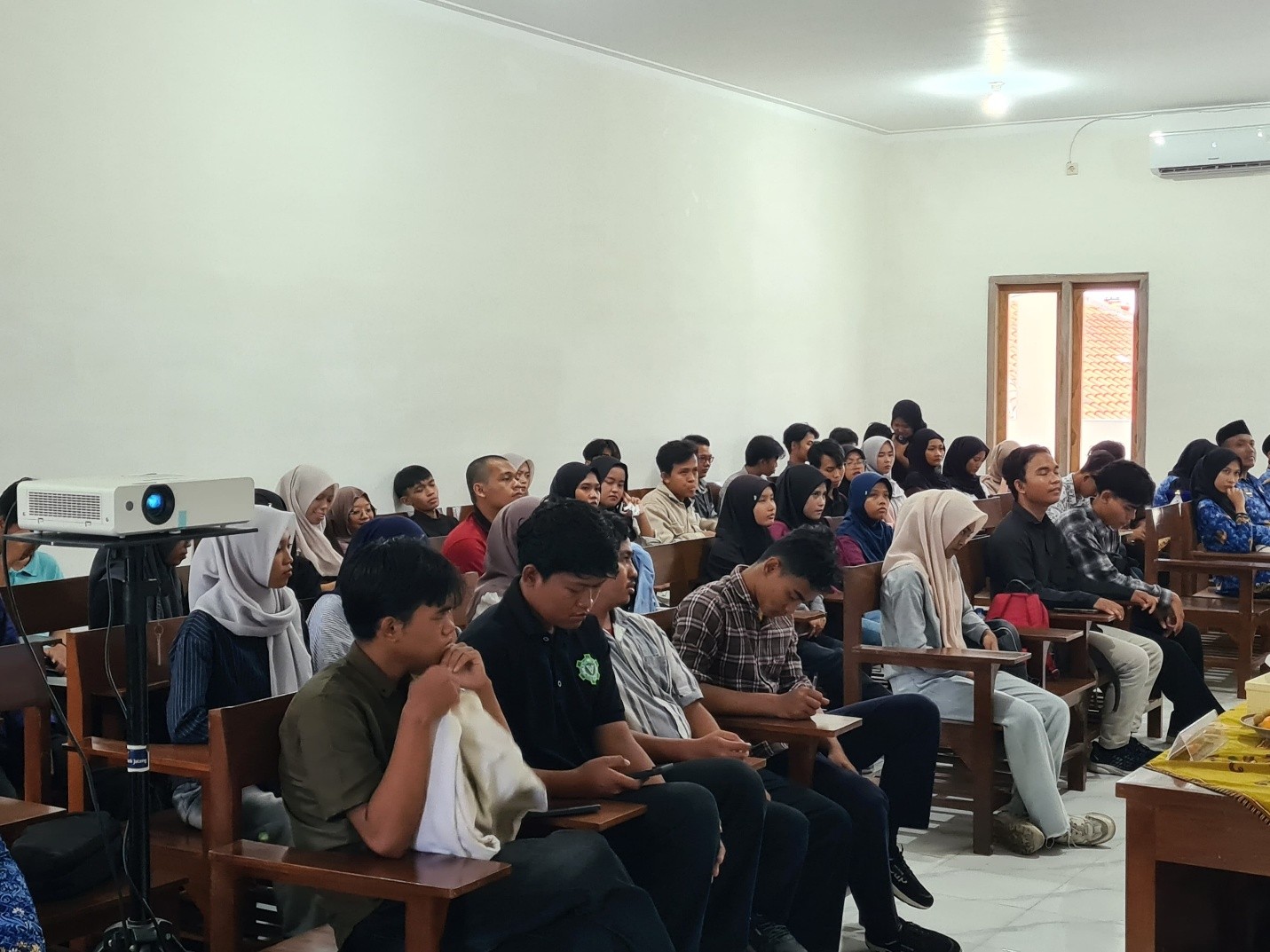 Cek DPT di Politeknik Purbaya: Masih Ada Mahasiswa Belum Terdata Sebagai Pemilih