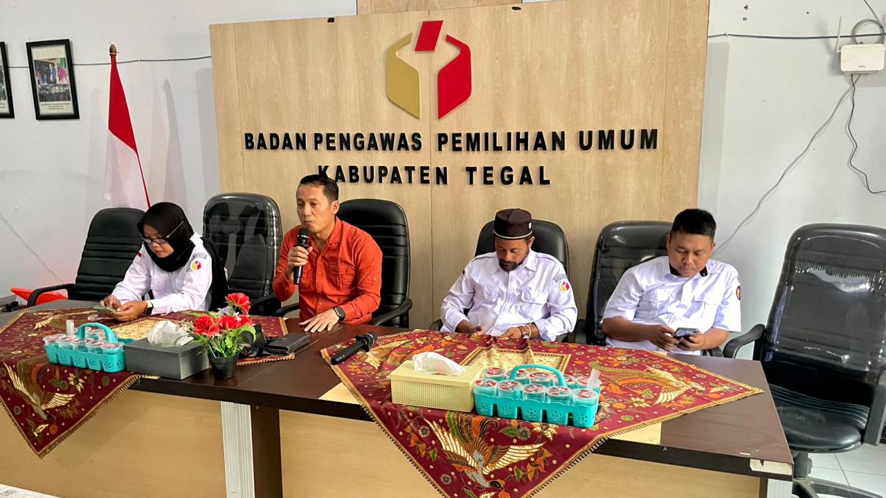 Ukur Kepuasan Publik, Bawaslu Kabupaten Tegal Gelar Rapat Pleno Hasil Survei Kepuasan Masyarakat 2025