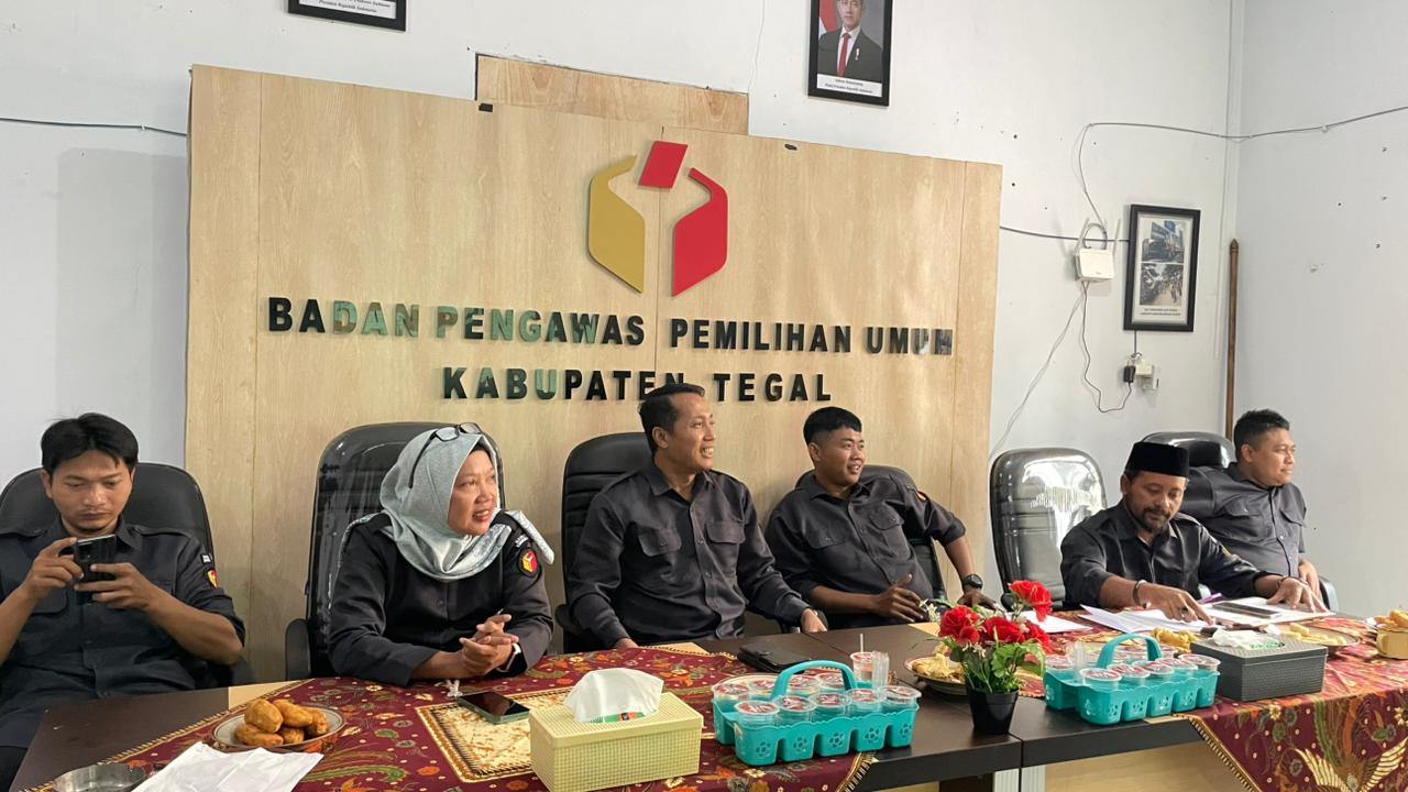 Arahan Kepala Sekretariat Bawaslu Kabupaten Tegal Dalam Penyusunan Rencana Kerja Tahun 2026