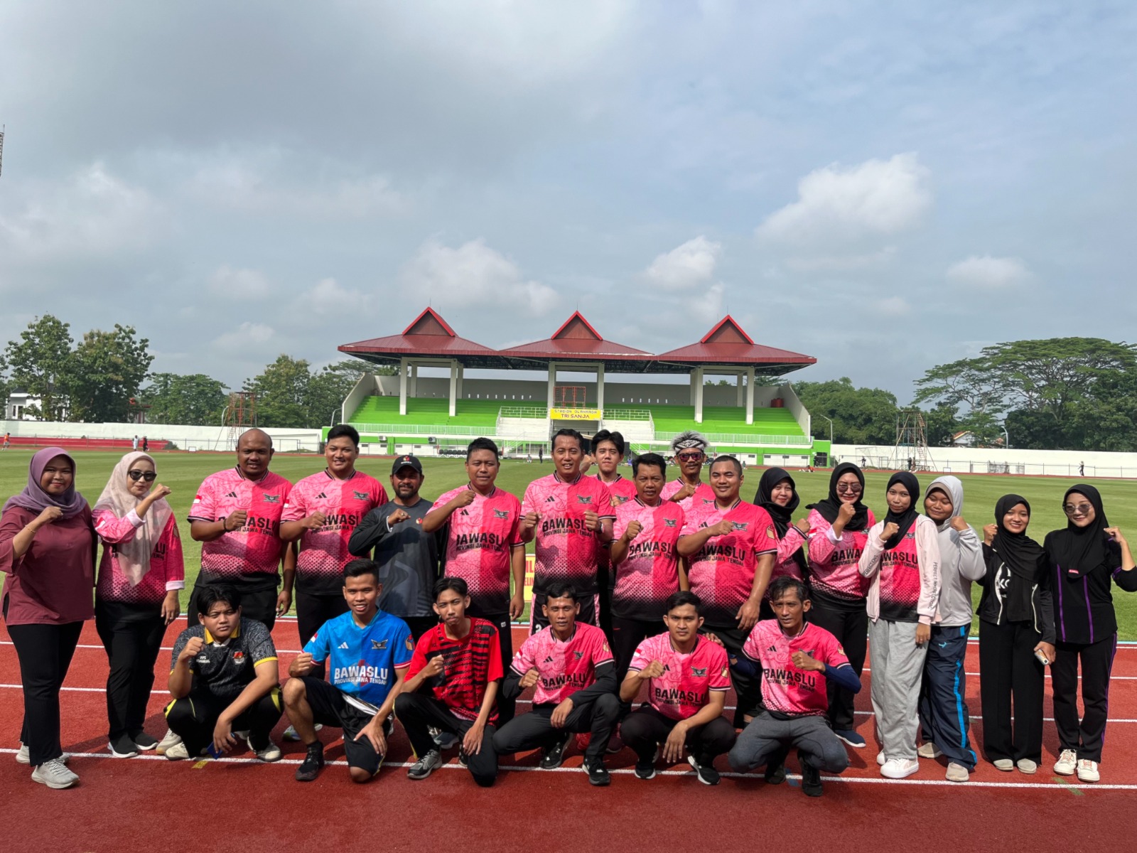 Bangun Soliditas dan Pola Hidup Sehat, Bawaslu Kabupaten Tegal Gelar Fun Run & Walk