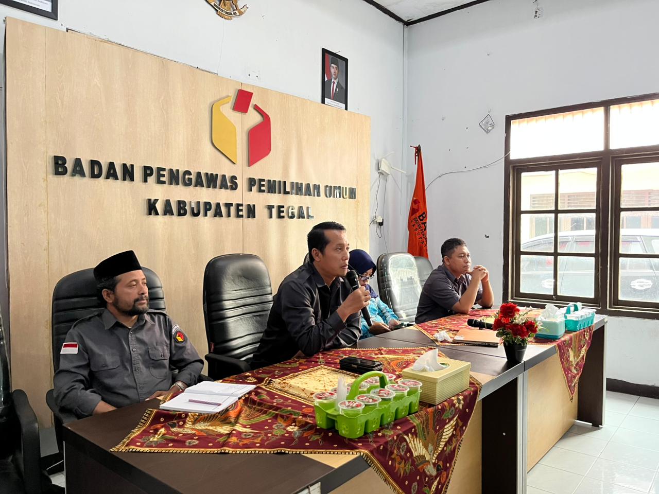 Jaga Marwah Lembaga, Ketua Bawaslu Kabupaten Tegal Soroti Kode Etik dan Tata Tertib Pegawai