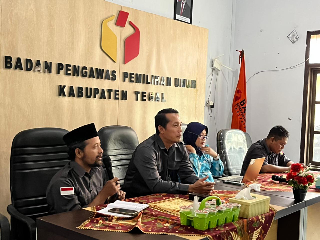 Farid Bani Adam Tekankan Integritas dan Profesionalisme dalam Sosialisasi Kode Etik Pegawai Bawaslu