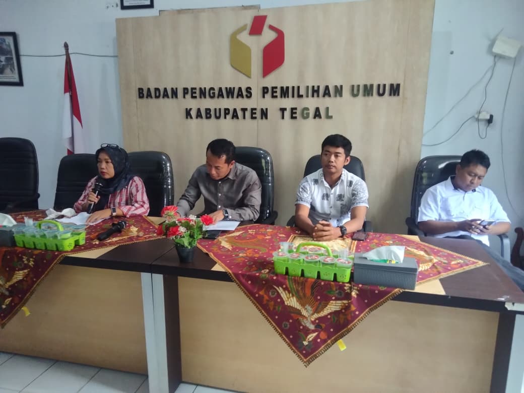 Bawaslu Kabupaten Tegal Gelar Rapat Pleno Persiapan Pengawasan PDPB Triwulan I 2026