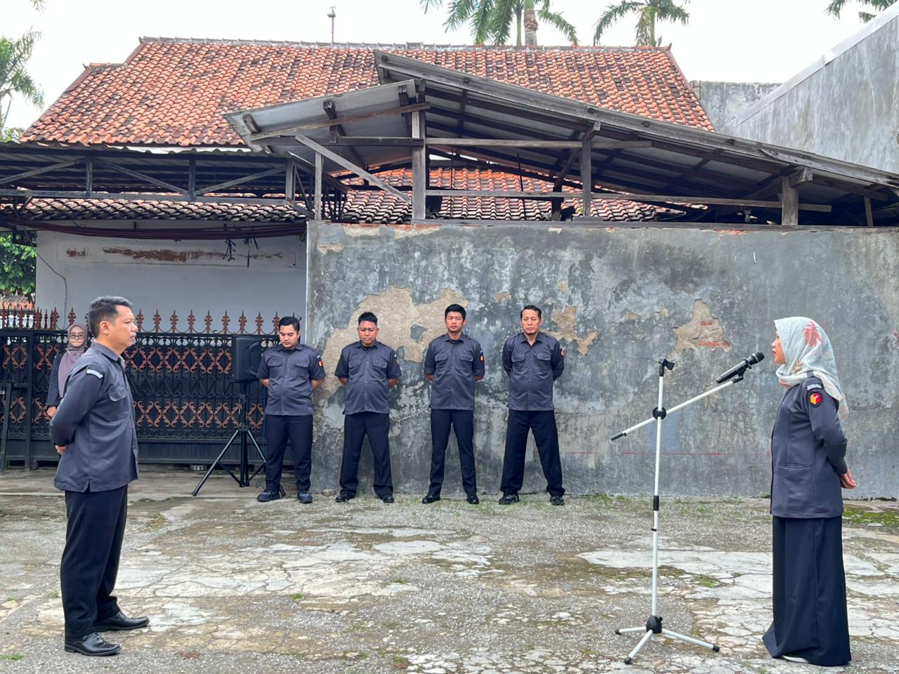 Awali Pekan dengan Semangat, Bawaslu Kabupaten Tegal Perkuat Soliditas Lewat Apel Pagi