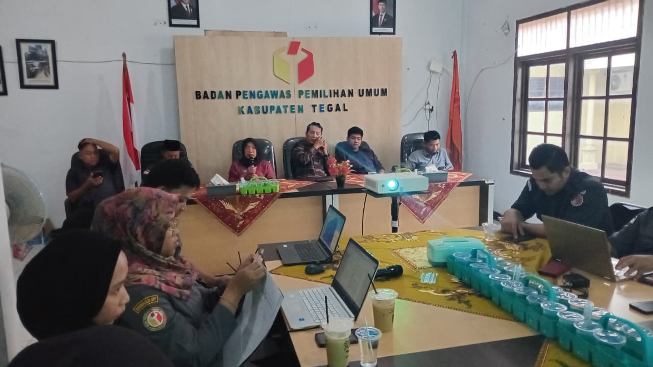 Perkuat Analisa Hukum, Bawaslu Kabupaten Tegal Bedah Kasus TPS 01 Desa Lemah Duwur
