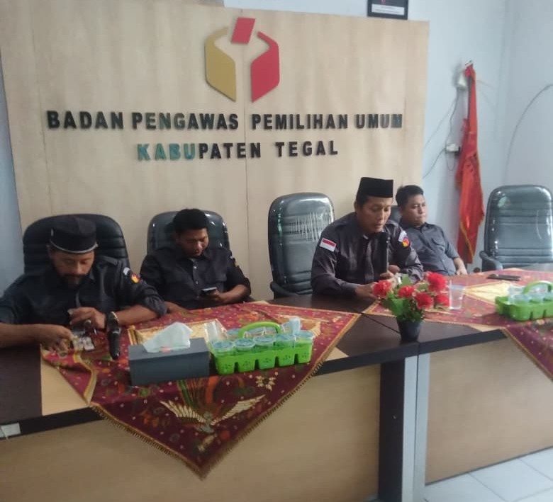 Gelar Rapat Internal, Bawaslu Kabupaten Tegal Bahas Agenda Strategis Mingguan