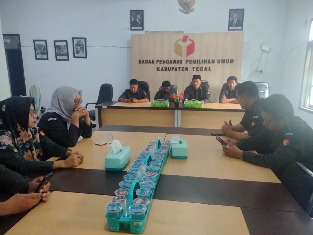 Langkah Strategis Bawaslu Kabupaten Tegal: Dari Edukasi Pelajar hingga Kolaborasi Media