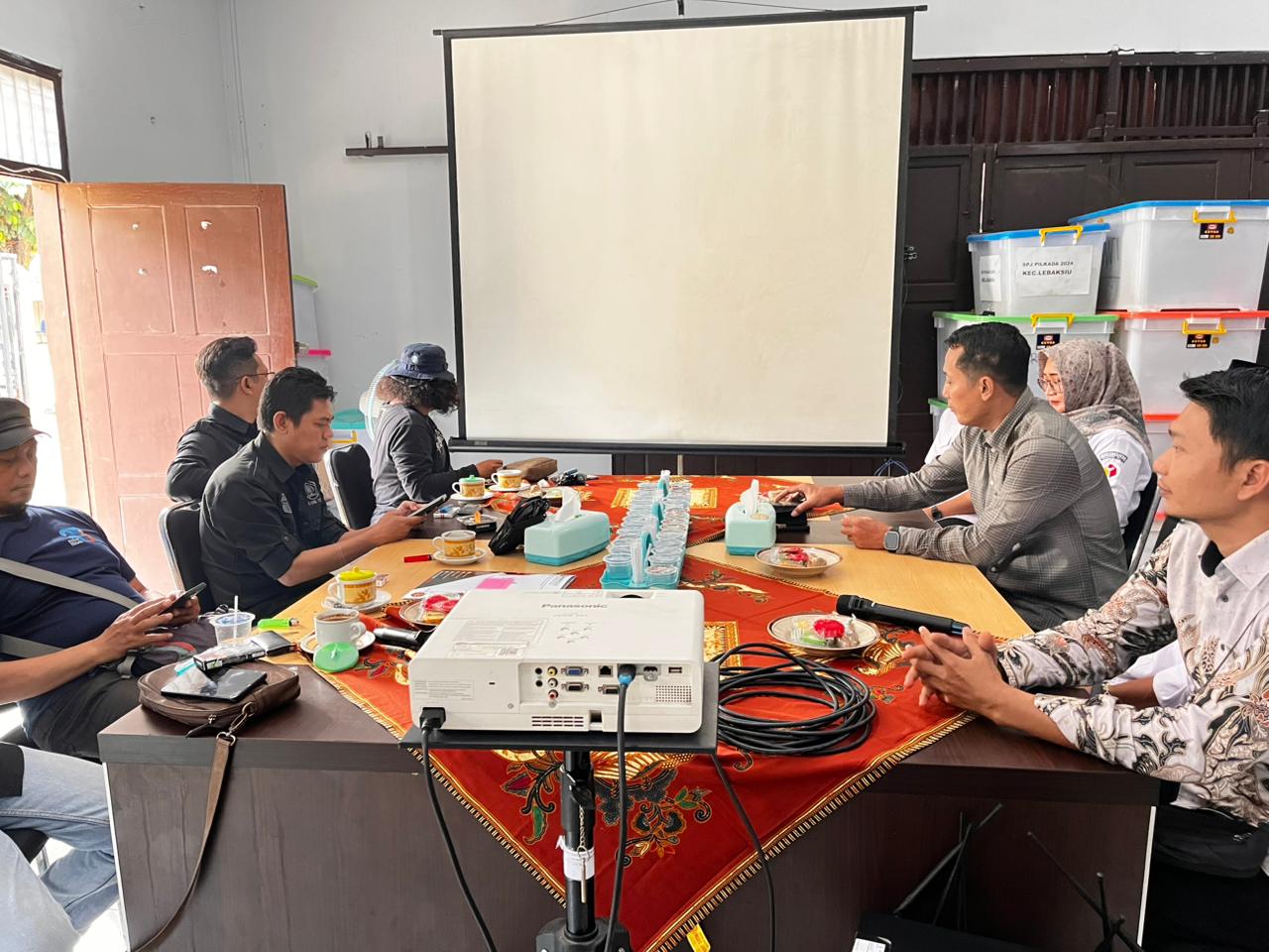 Bangun Komunikasi dan Kolaborasi, Bawaslu Kabupaten Tegal Gelar Coffee Morning Bersama Media