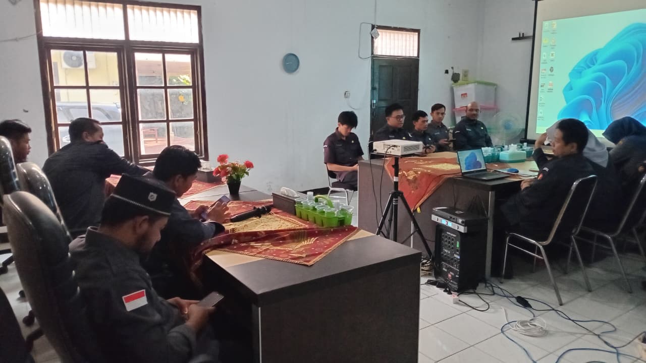 Perkuat Tata Kelola Arsip, Bawaslu Kabupaten Tegal Gelar Rapat Pleno