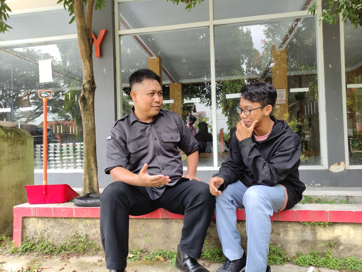 Bawaslu Kabupaten Tegal Dorong Kesadaran Demokrasi Pemilih Pemula Melalui Diskusi Konsolidasi Demokrasi