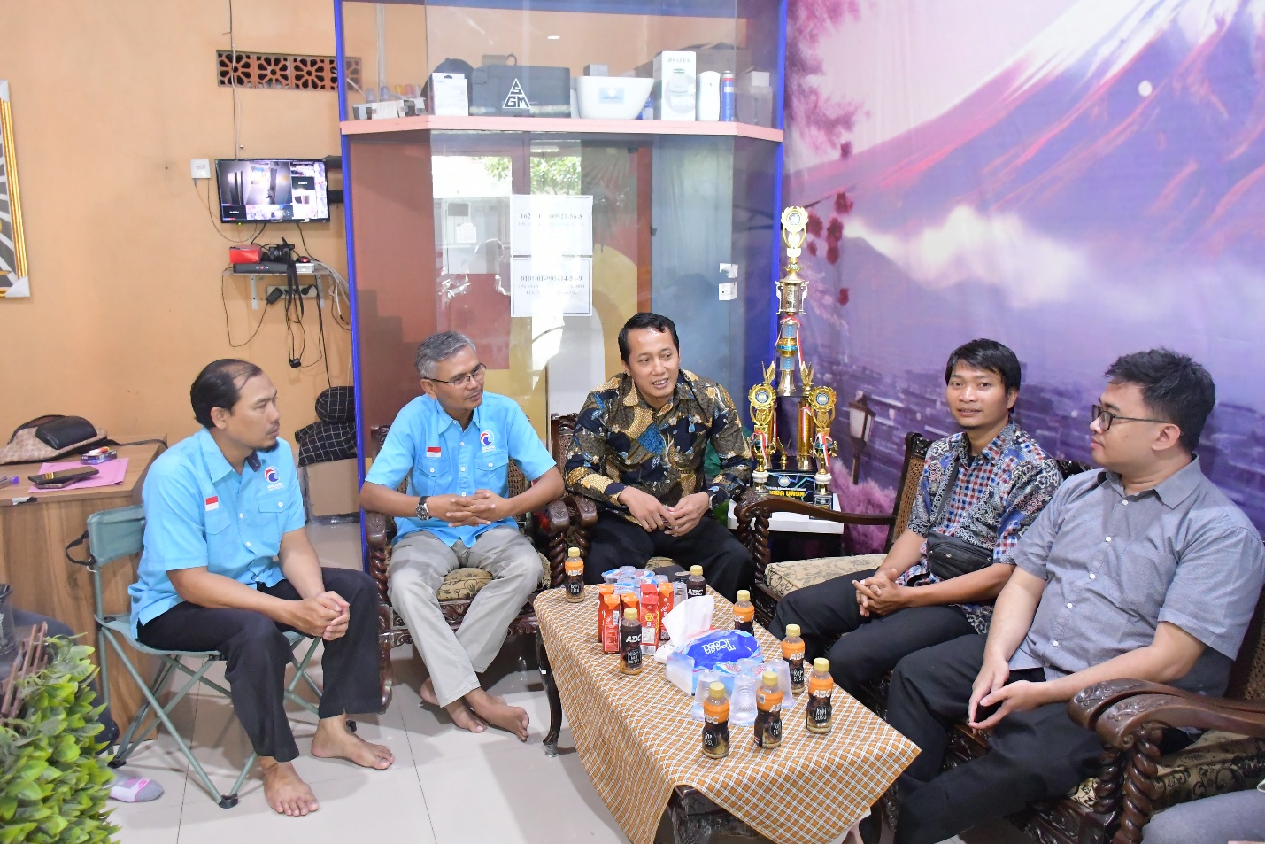 Kunjungi Partai Gelora, Bawaslu Kab.Tegal Tekankan Pentingnya Pemutakhiran Data Partai Politik