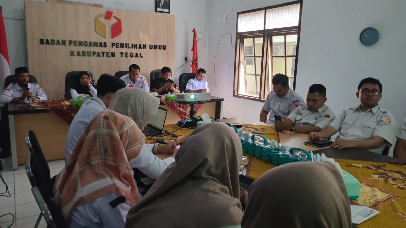 Perkuat Tata Kelola Kelembagaan, Bawaslu Kabupaten Tegal Gelar Rapat Pleno SPIP