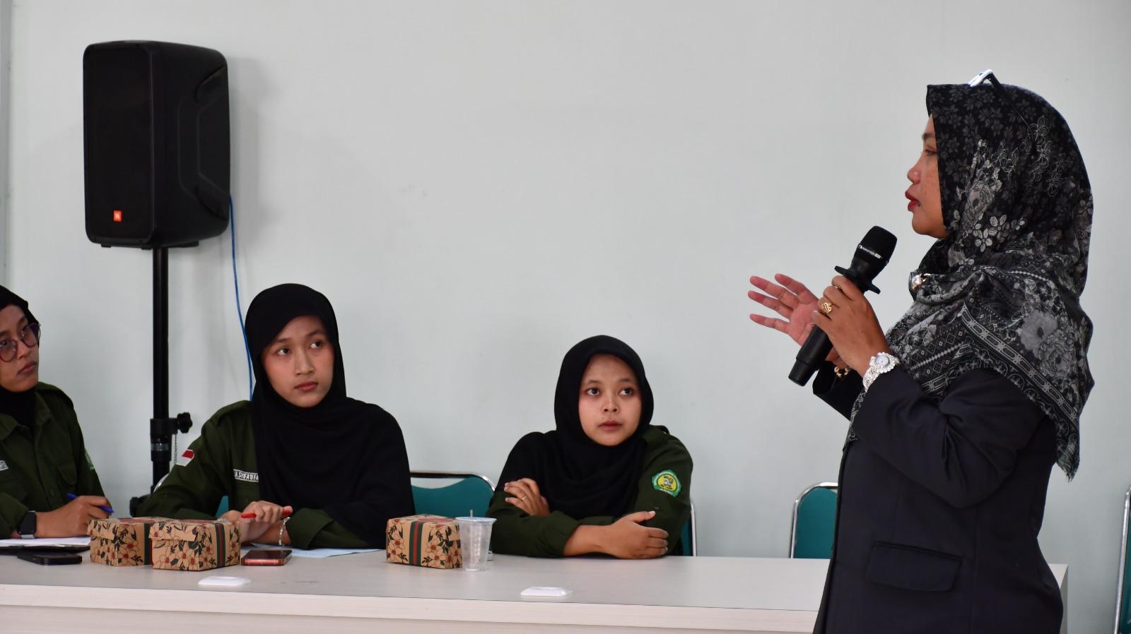 Bangun Generasi Pengawas Demokrasi, Sri Anjarwati Ajak Mahasiswa UIBN Jadi Pelopor Pengawasan Partisipatif