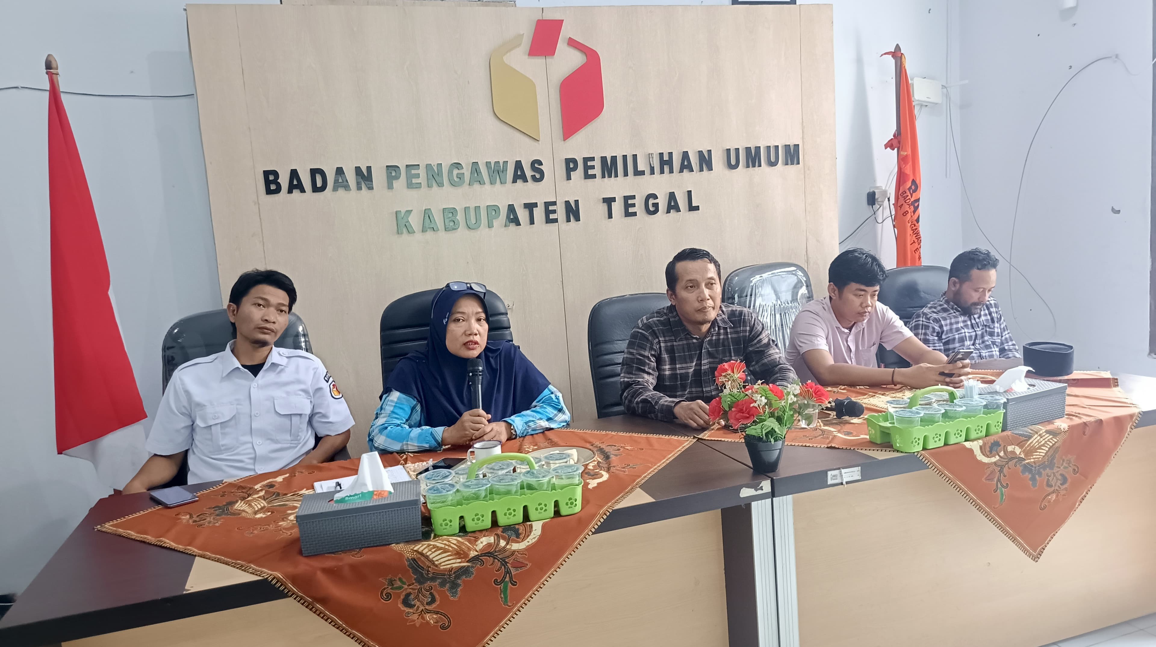 Bawaslu Kabupaten Tegal Matangkan Persiapan Sosialisasi Pengawasan Pemilu Partisipatif di SLB Manunggal Slawi