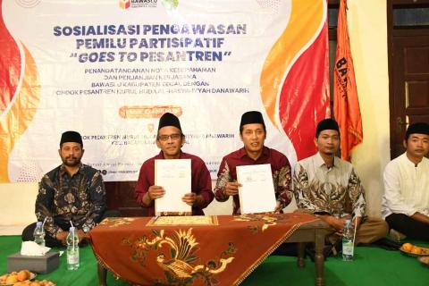 Santri Jadi Garda Demokrasi! Bawaslu Kabupaten Tegal Gandeng Ponpes Nurul Huda Al Hasyimiyyah Danawarih
