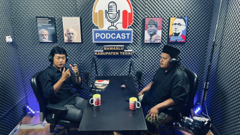 Bawaslu Kabupaten Tegal Gelar Diskusi Konsolidasi Demokrasi Bahas Pendidikan dan Generasi Muda