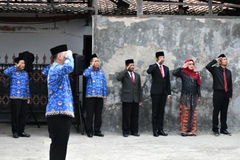 Kobarkan Semangat Persatuan, Bawaslu Kabupaten Tegal Gelar Upacara Peringatan Hari Sumpah Pemuda ke-98