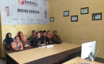 Corona Bukan Penghalang Komunikasi, Bawaslu Seluruh Jawa Tengah Lakukan Video Conference 